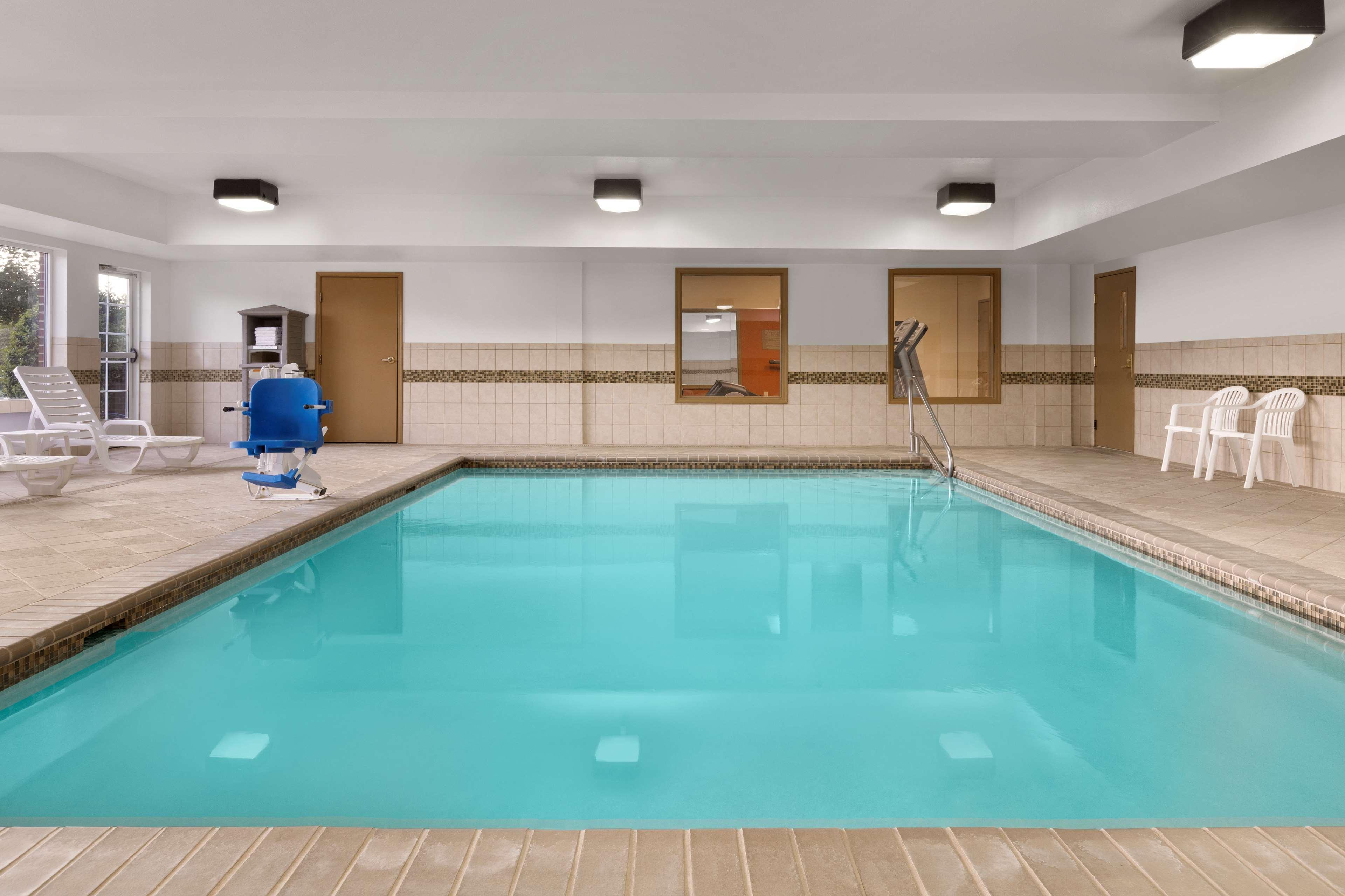 Country Inn & Suites By Radisson, Richmond West At I-64, Va Buitenkant foto