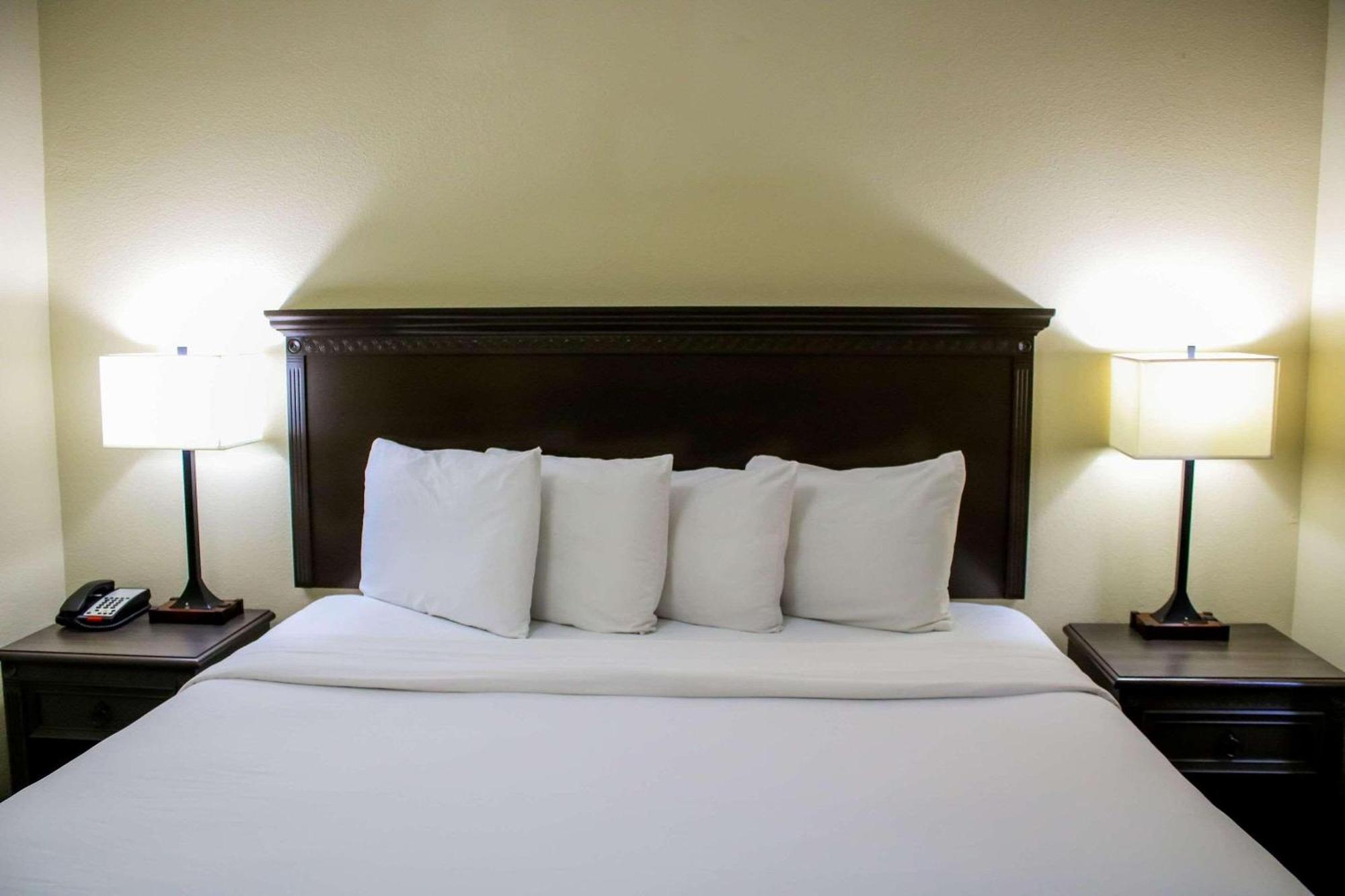 Country Inn & Suites By Radisson, Richmond West At I-64, Va Buitenkant foto