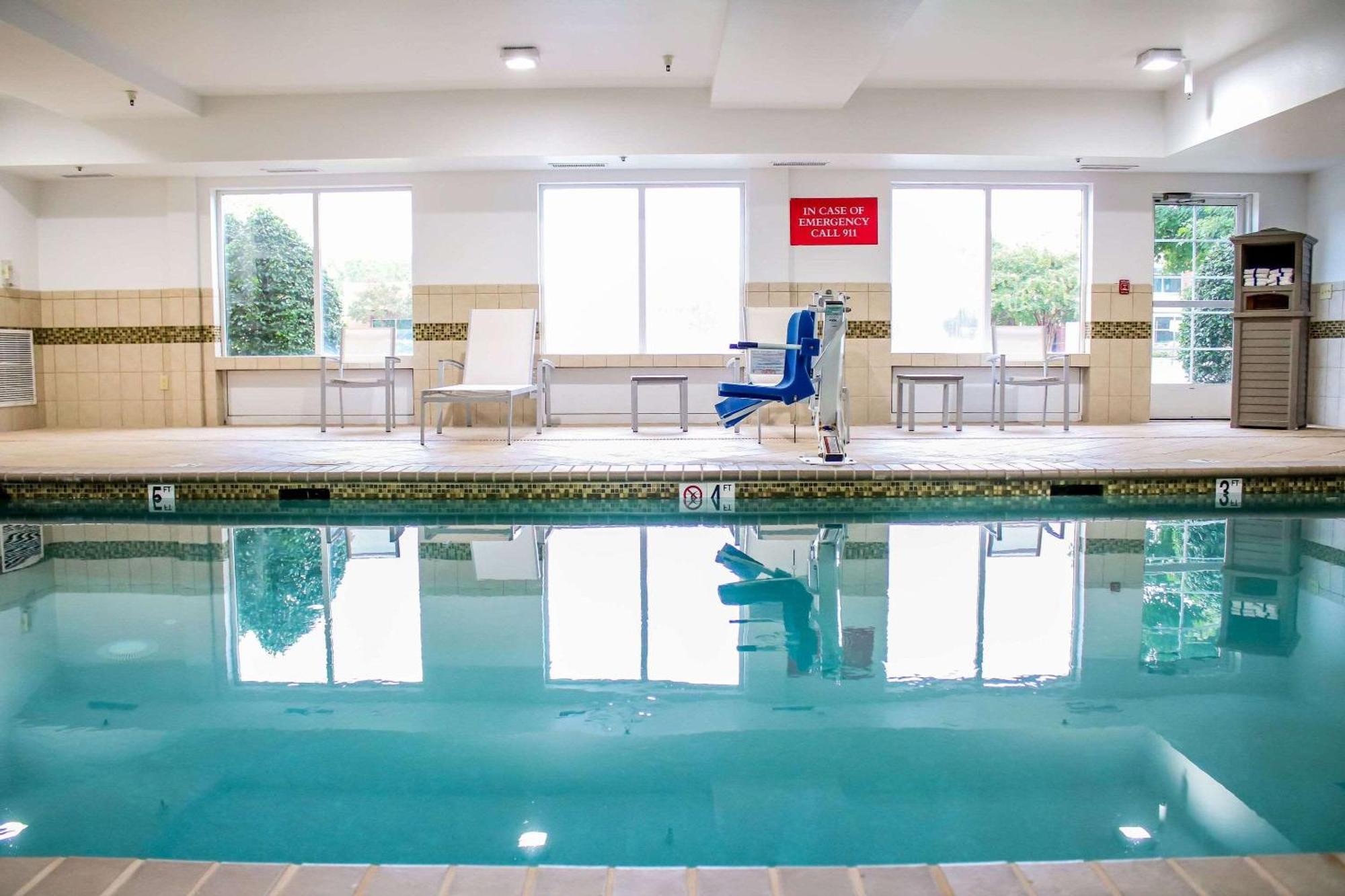 Country Inn & Suites By Radisson, Richmond West At I-64, Va Buitenkant foto